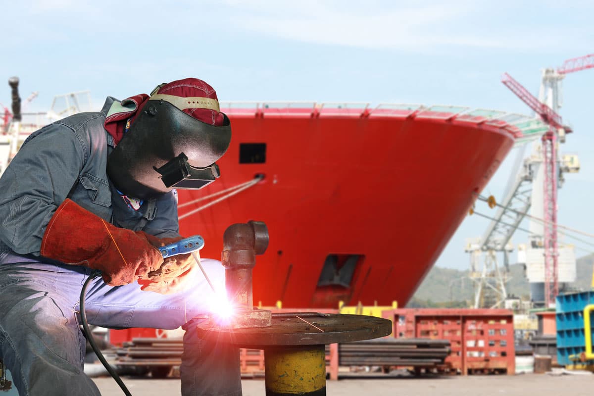 Reparación de barcos a flote o nave